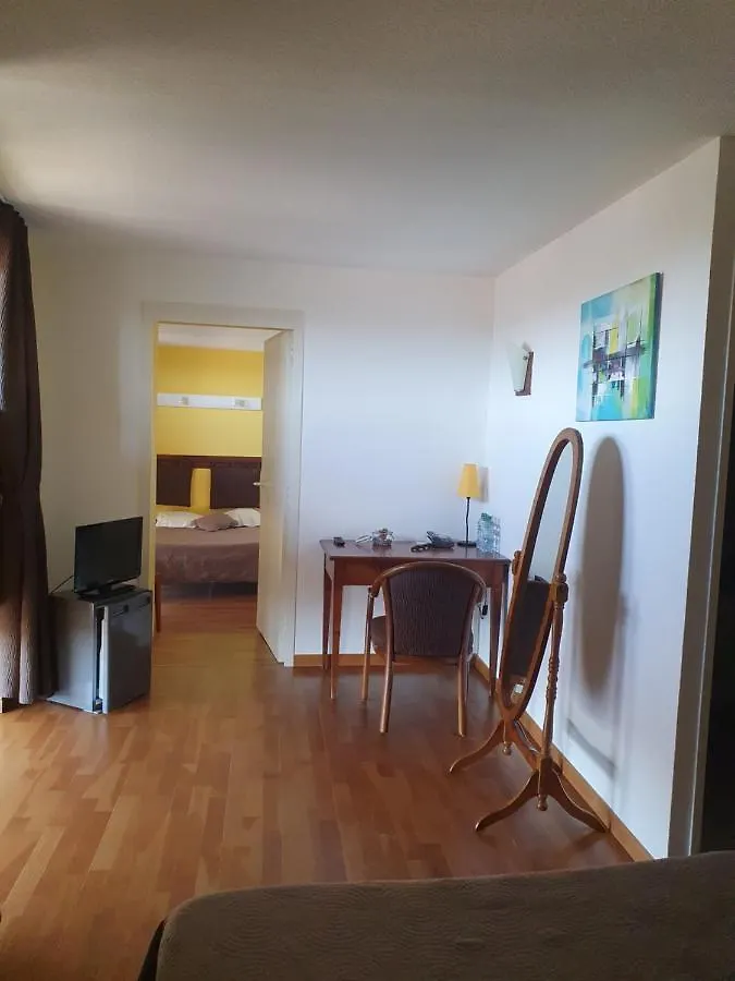Les Galapians Hotel Vinezac