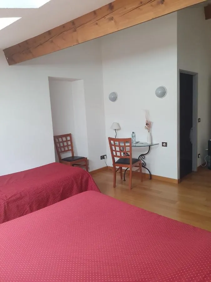 Les Galapians Hotel Vinezac 3*,