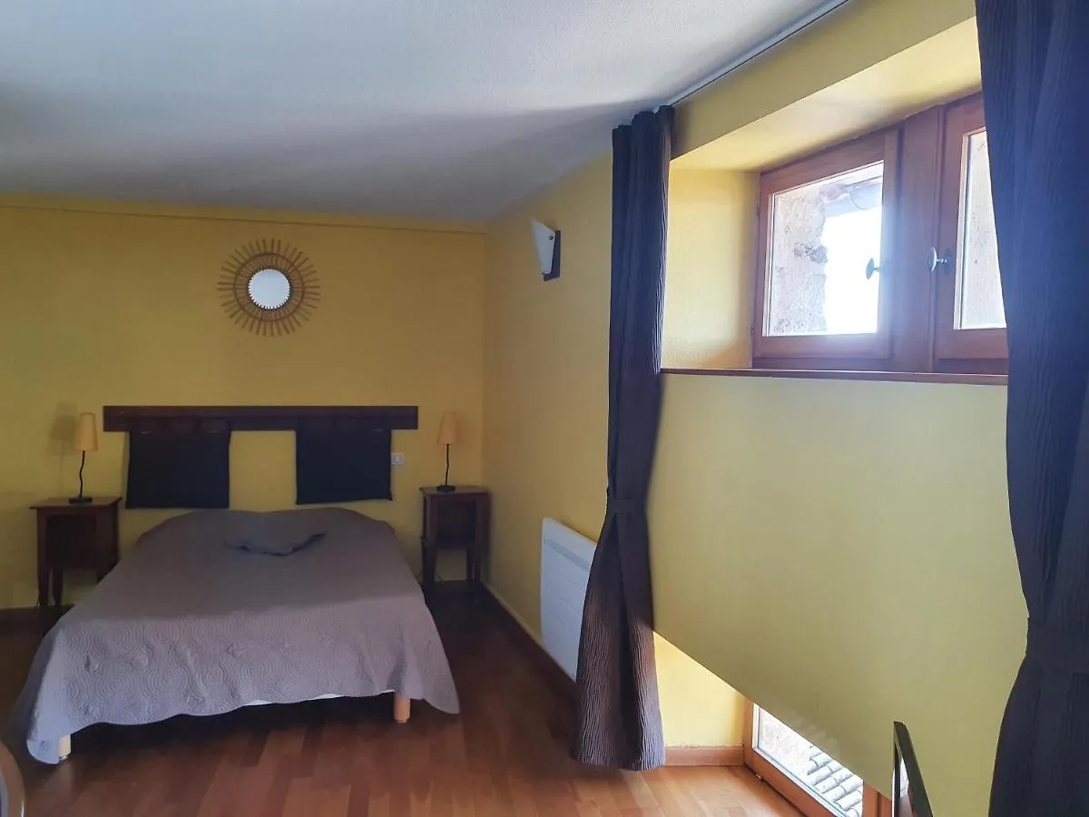***  Les Galapians Hotel Vinezac France